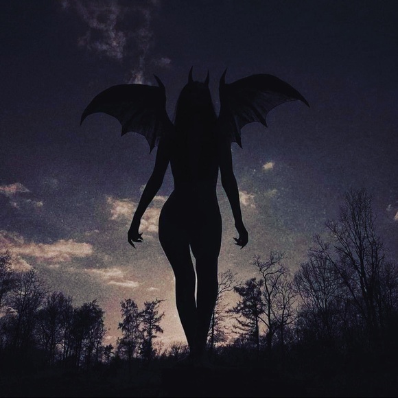 Meet your Posher, Megan - Picture 1 of 1